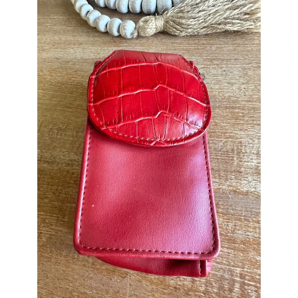 Buxton Red Leather Cell Phone Case Pouch Wallet Belt Clip‎ Croc Embossed Accent